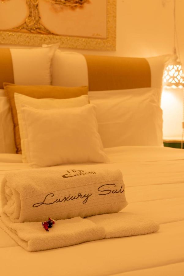 Cadelli Luxury Suite & Apartments Lecce Exterior foto