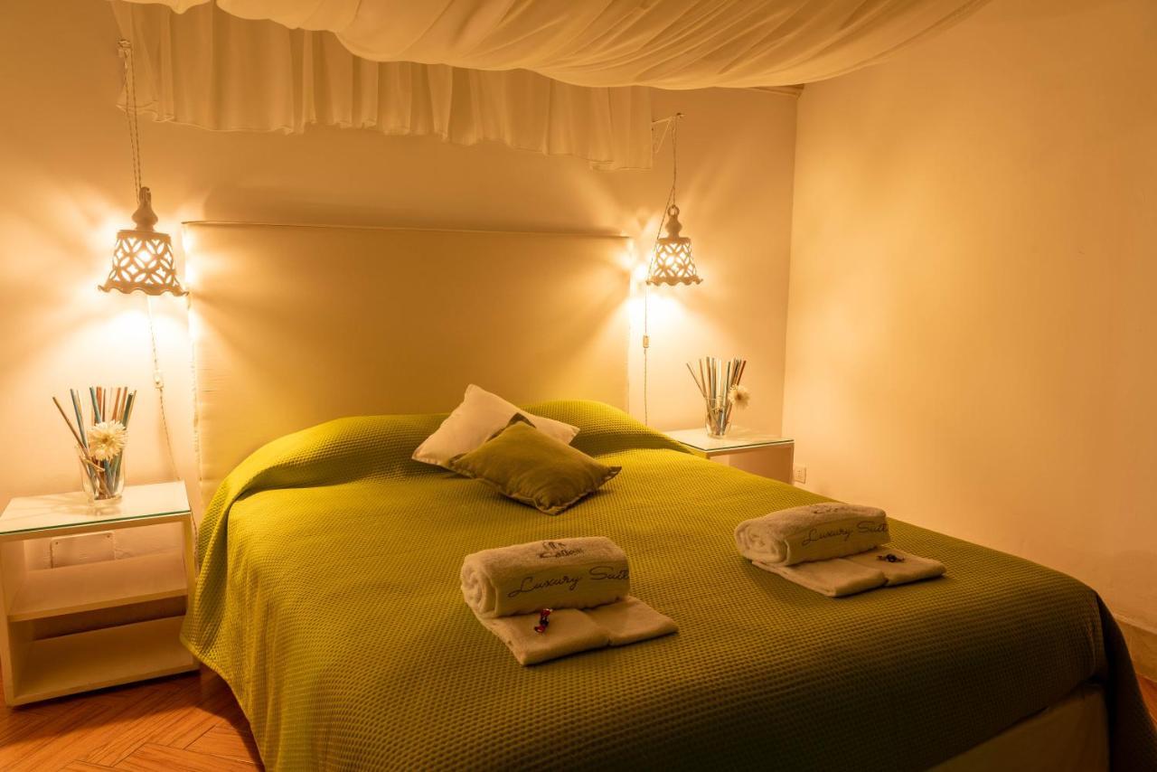 Cadelli Luxury Suite & Apartments Lecce Exterior foto
